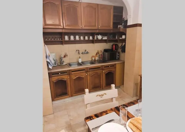 Apartment 95 M2, Center Of Sitia, Wifi, 350M Beach