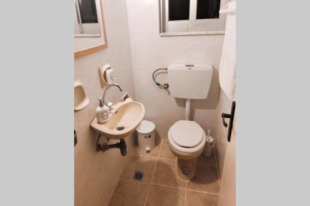 95 M2, Center Of Sitia, Wifi, 350m Apartment *