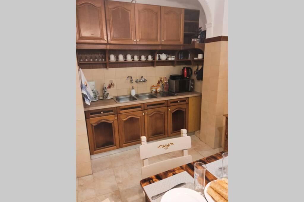 Apartment 95 M2, Center Of Sitia, Wifi, 350m Sitia (Crete)