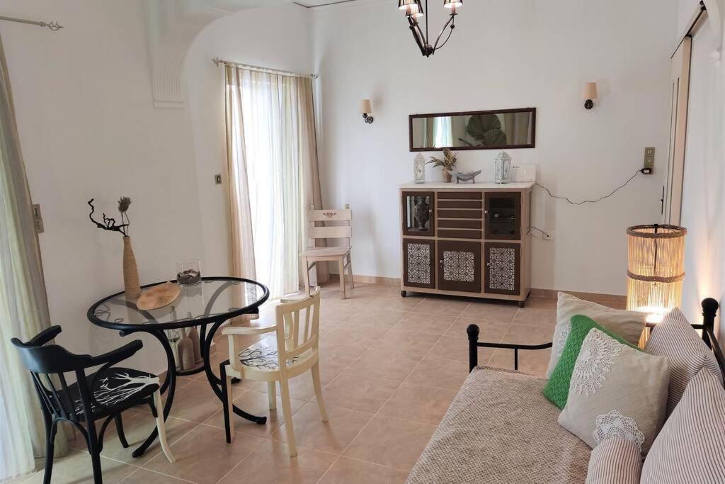 95 M2, Center Of Sitia, Wifi, 350m *